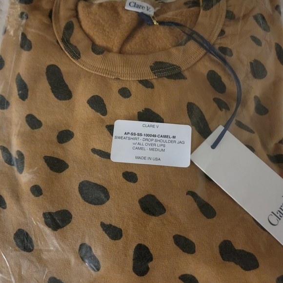 Clare V drop shoulder leopard print sweatshirt Medium - Picture 3 of 6